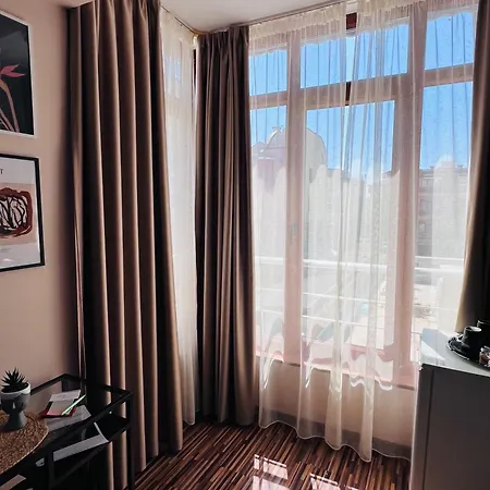 Desi House 302 A Large Cozi דירה