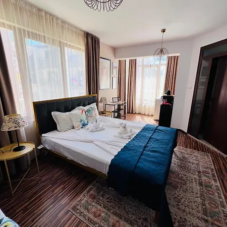 Desi House 302 A Large Cozi דירה נסבר