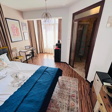 דירה Desi House 302 A Large Cozi