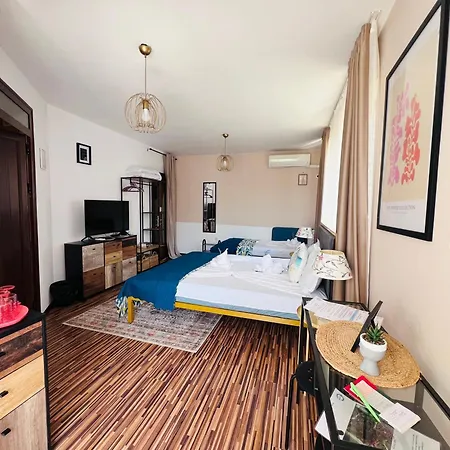 דירה Desi House 302 A Large Cozi *