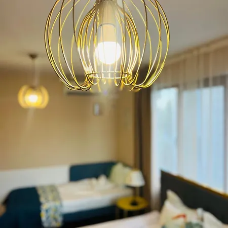 Desi House 302 A Large Cozi נסבר